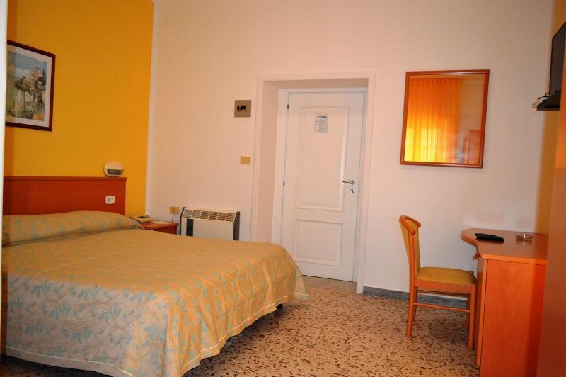 Delfino Hotel Marina di Camerota Luaran gambar