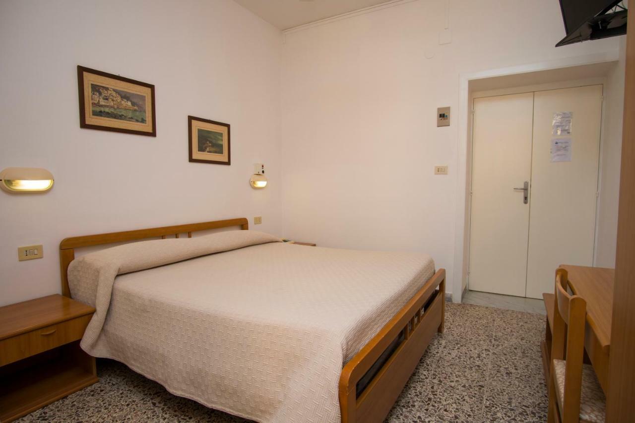 Delfino Hotel Marina di Camerota Luaran gambar